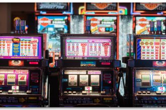 How to Play Slot Machines Without Losing Your Money